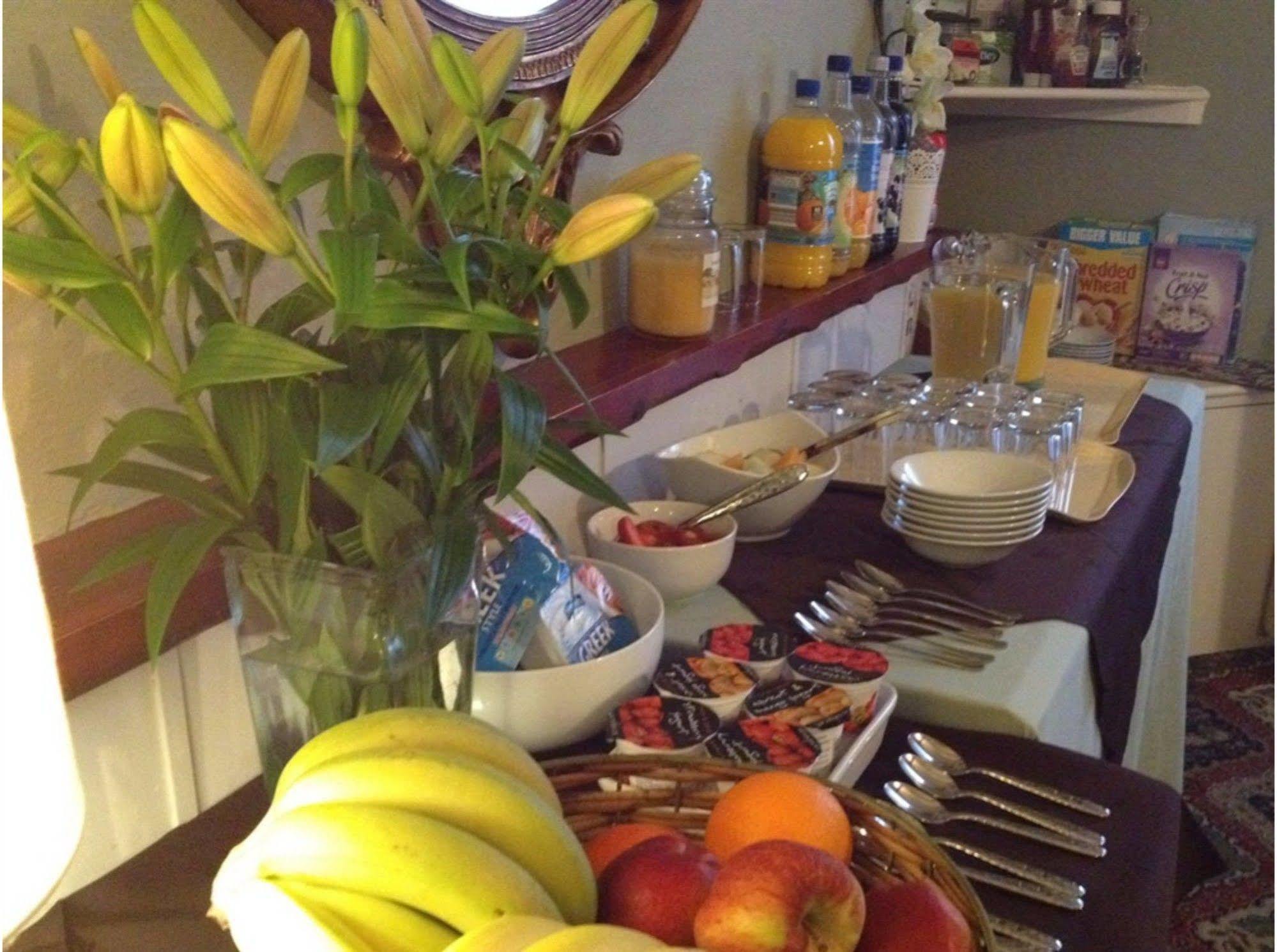 Sarnia Guest House (Adults Only) Weston-super-Mare Bagian luar foto