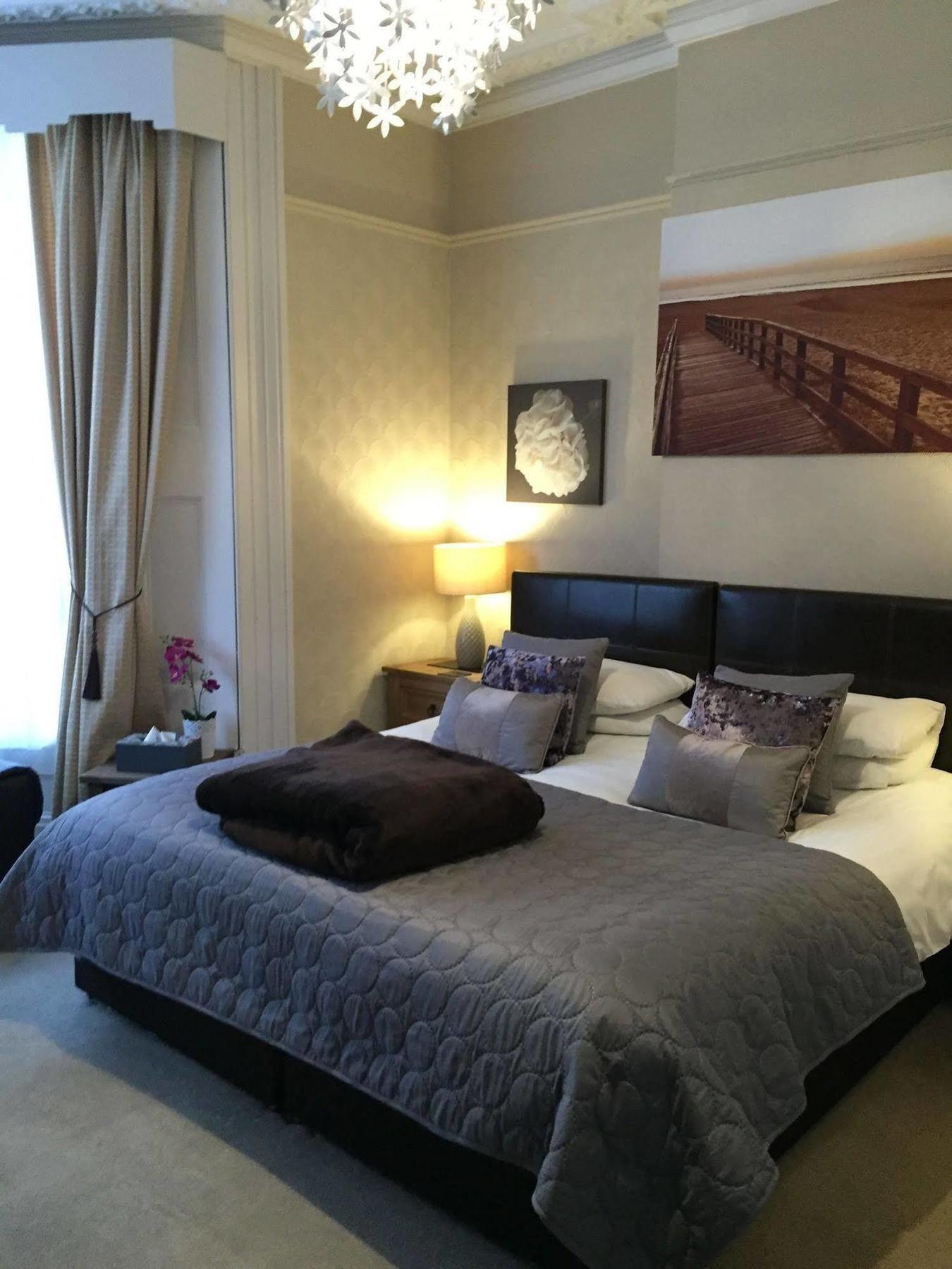 Sarnia Guest House (Adults Only) Weston-super-Mare Bagian luar foto