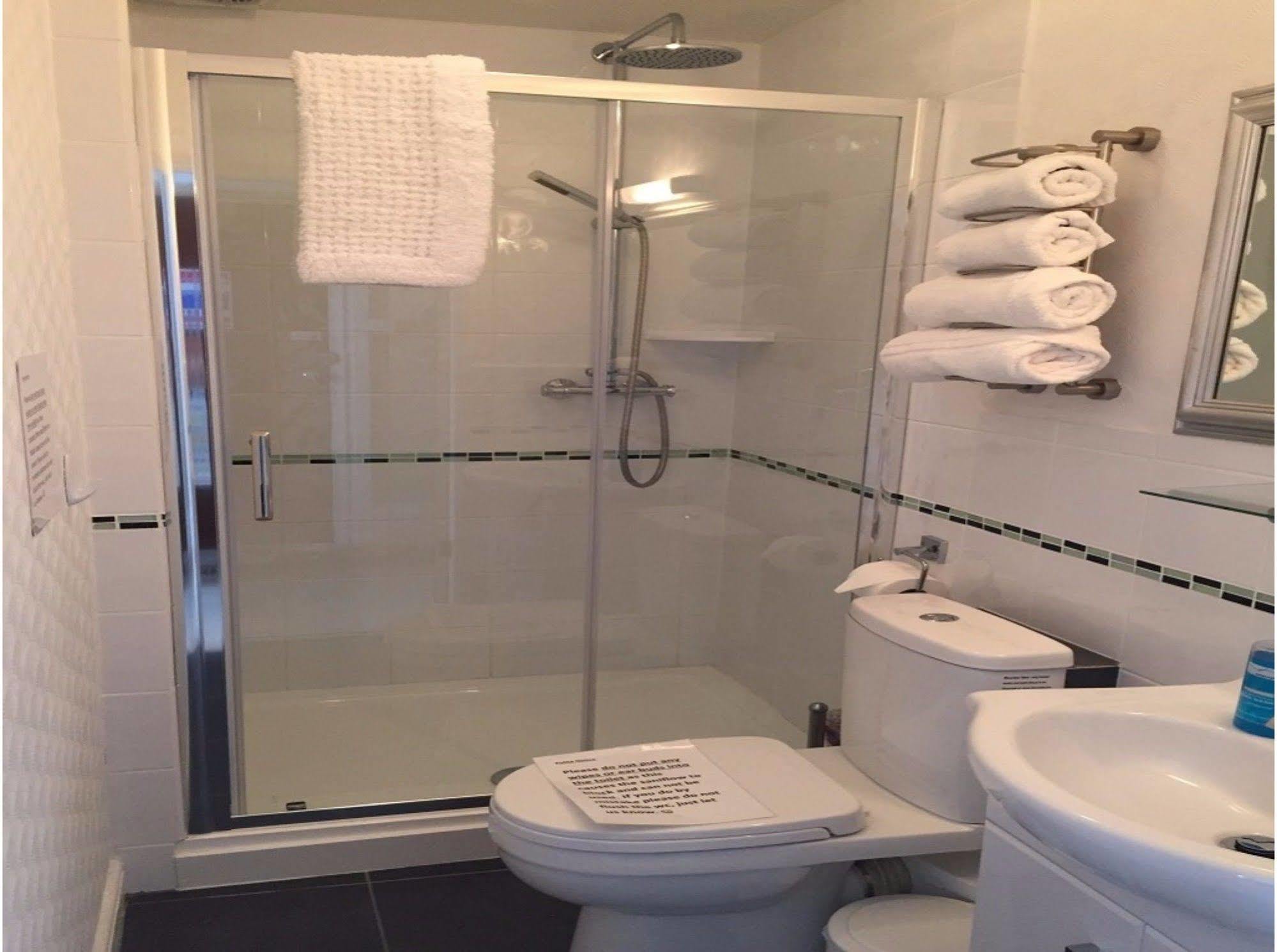 Sarnia Guest House (Adults Only) Weston-super-Mare Bagian luar foto